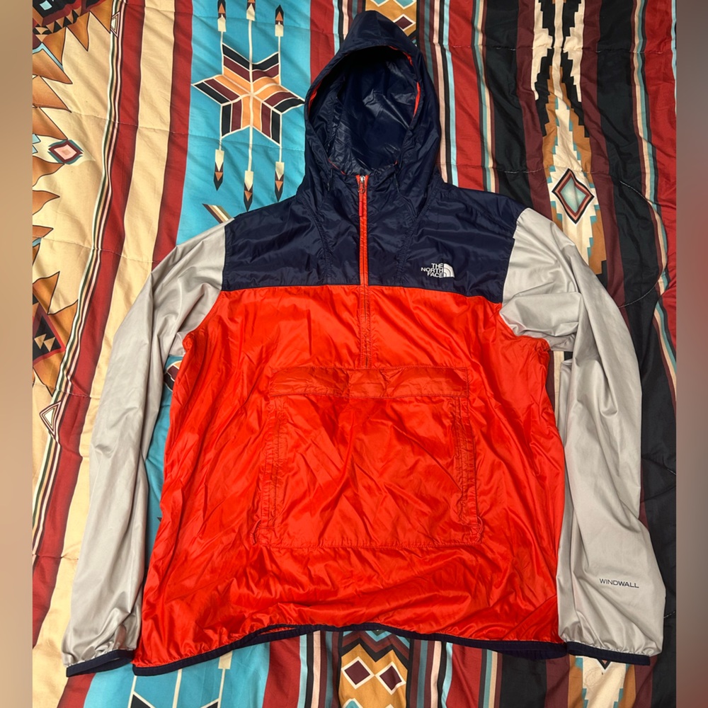 The North Face men’s windbreaker jacket